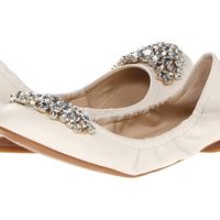 I wanna see your FLAT wedding shoes!