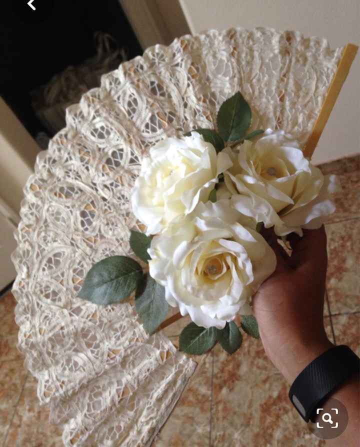 Alternative to bridesmaids bouquets - 1