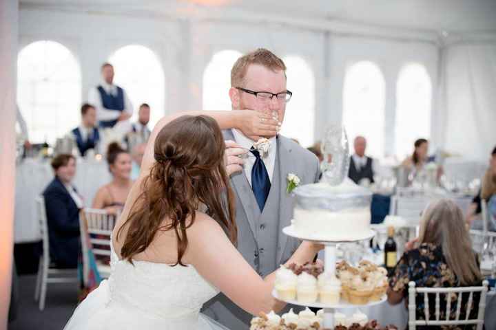 Wedding photos are back!