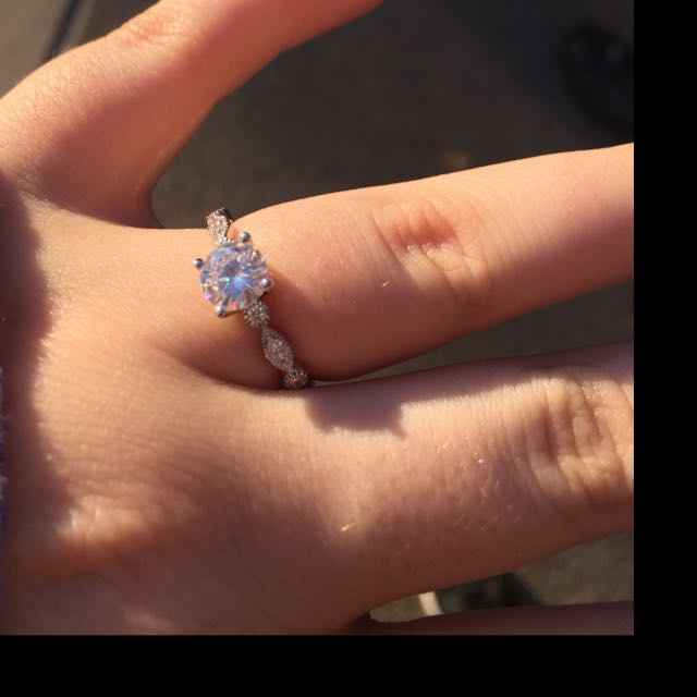 Show me your moissanite rings! 💍 - 1