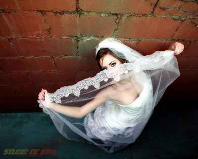 unique wedding poses