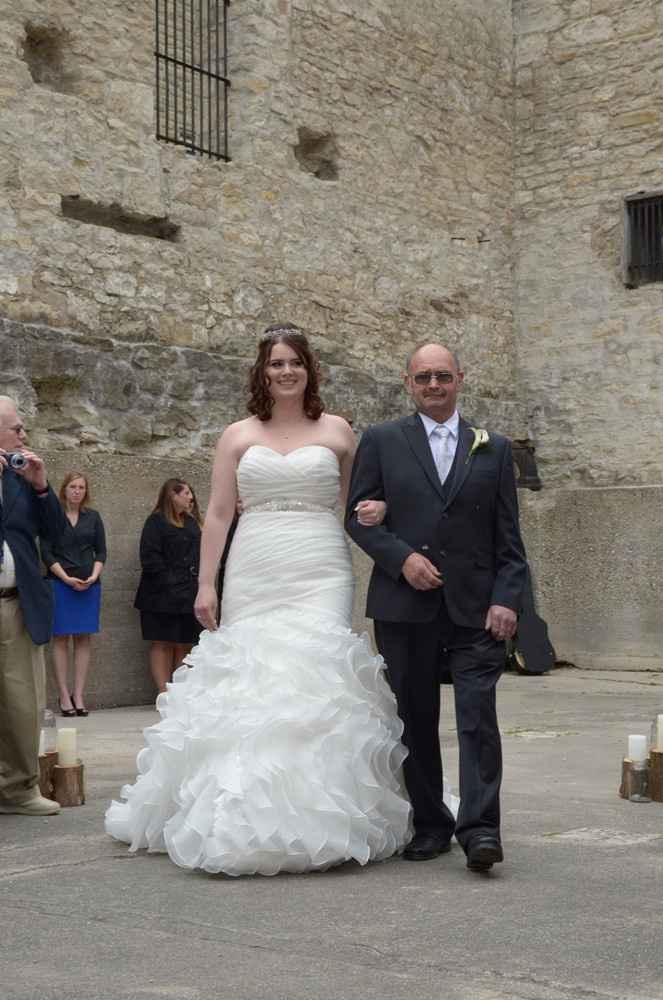 How many people are having their dad walk them down the isle?