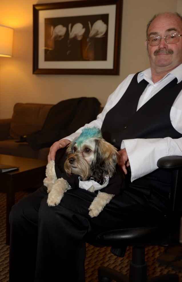 This is a pets in wedding thread.(I want to see pictures)