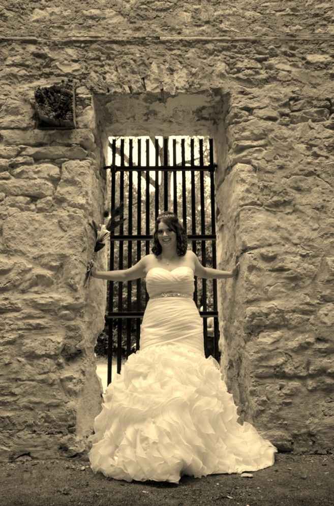 Show off those dresses!