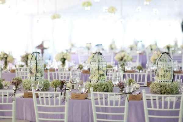 Centerpieces...love them, don't care for them?