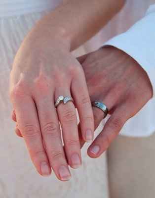 Show off your engagement ring!**Pics**