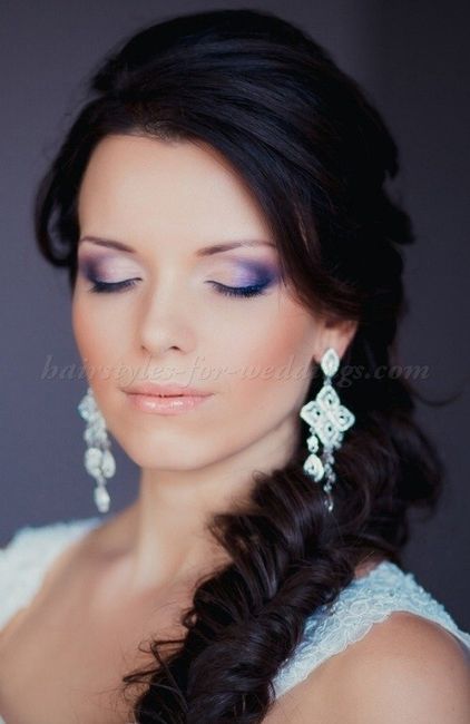 It's Friday! Let's see some wedding day hair choices!