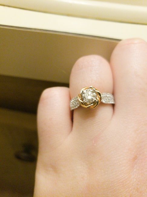 Do you ever take your engagement ring off? What are your "ring rules"? 💍 1