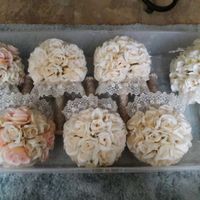 Real or fake flowers for wedding party?