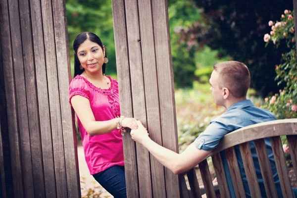 Sneak peek engagement pics :D I love them