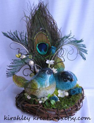 Ladies doing a Peacock theme...