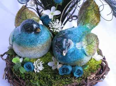 Ladies doing a Peacock theme...