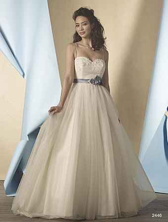 Show me the dresses!!!