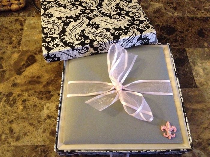 DIY vinyl-themed box invitations - finally a PIC