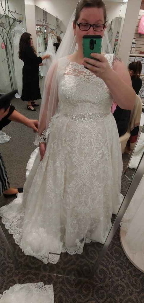 Princess Dress Vs Queen Dress - 1