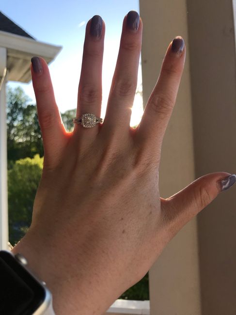 Let’s see your engagement rings 💍💎🥰 8