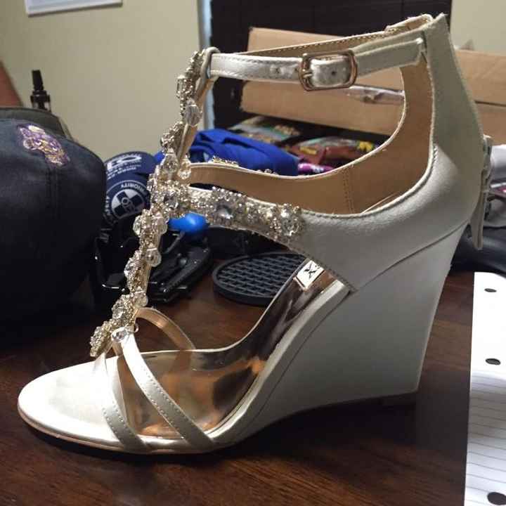 Shoes for grass ceremony