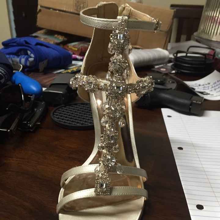 Shoes for grass ceremony