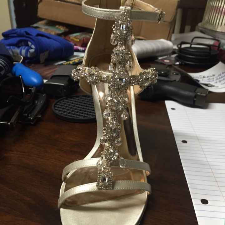 High heels and outdoor (on the grass) ceremony!?