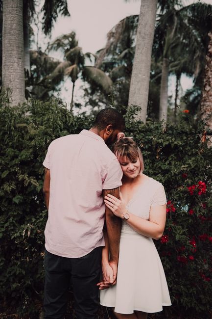 Engagement Photo Outfits 37