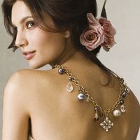 How would I wear my veil with this?