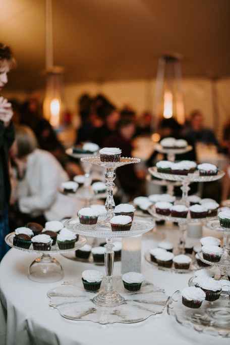 DIY cupcake tiers from platters and candlestick holders