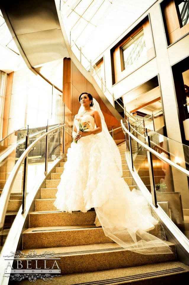 Back and Married! *Pro-pics included*