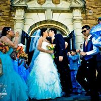 Back and Married! *Pro-pics included*