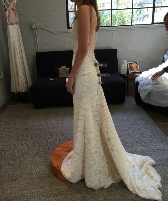 Help me choose my wedding dress!!