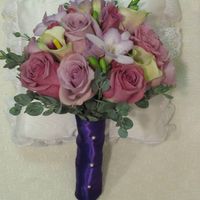 HELP!  I can't decide on flowers