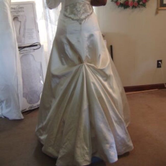Fittings and bustle