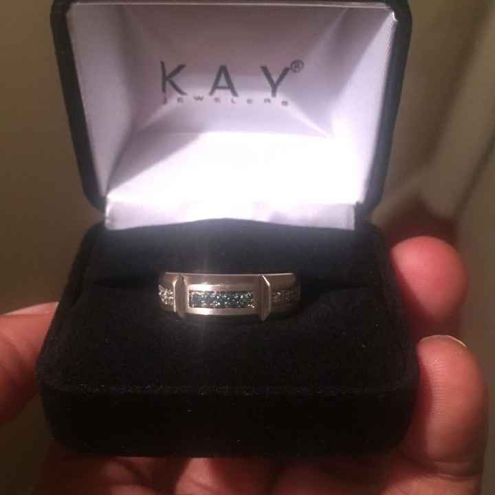 His ring arrived: I'll show mine if you show yours...