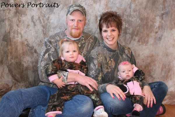 Who loves u ;) show us your FH or Hubby