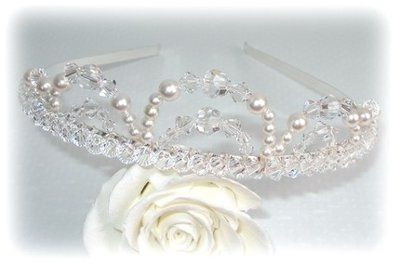 Help - where do i find a crystal tiara thats not $200?!?!?