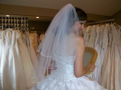 post your wedding  dress pic thanks.