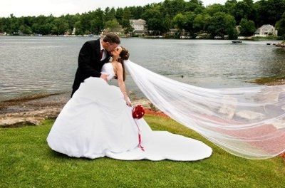 wedding dresses!!! let's see them, ladies!