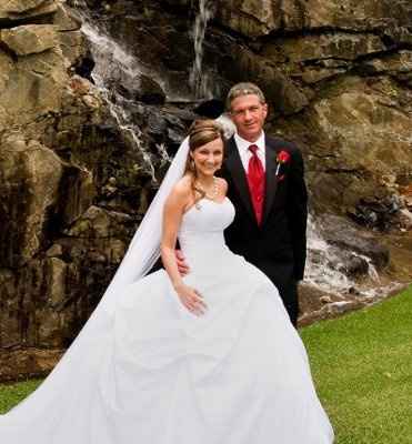 wedding dresses!!! let's see them, ladies!