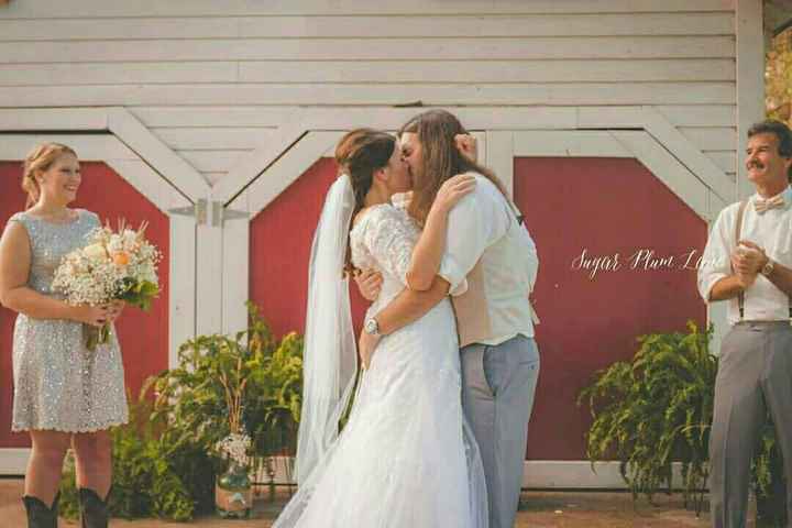 Married ladies; Share your FAVORITE wedding photo!