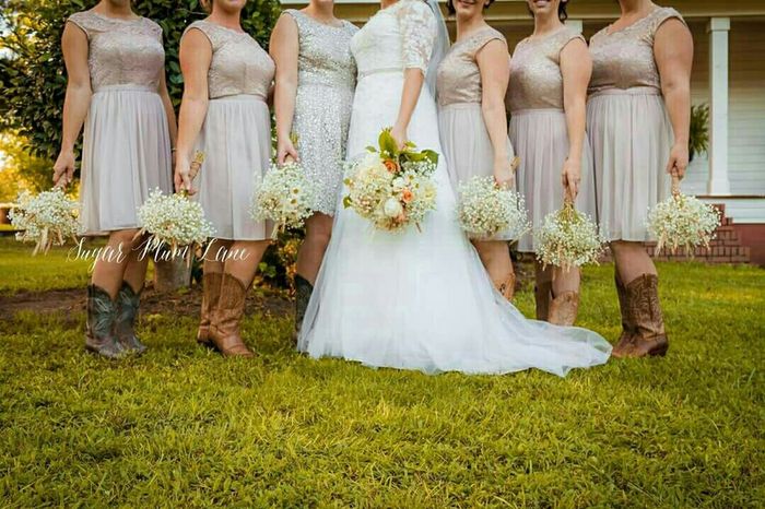 Show me ya dress! Bridesmaids dress that is.