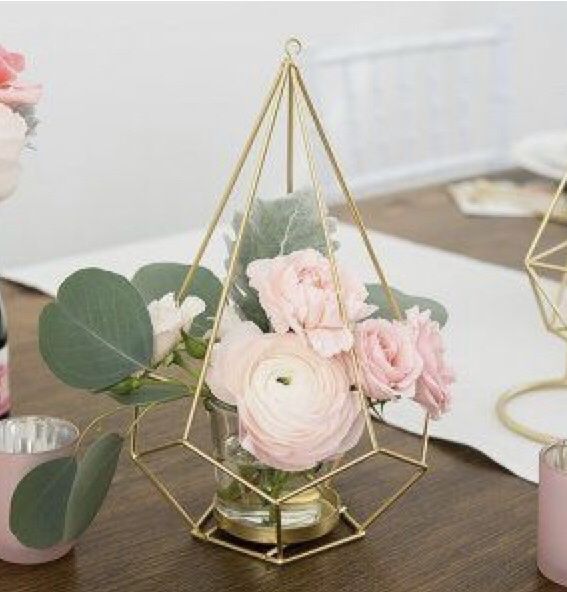 Small intimate decorating ideas 2