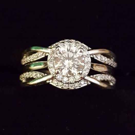 Let's see those beautiful rings lady's!