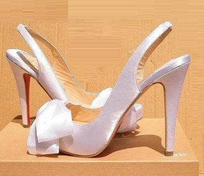 shoes. pictures please??