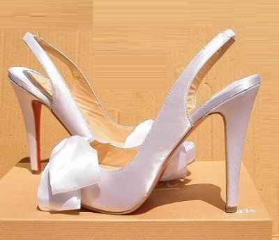 shoes. pictures please??