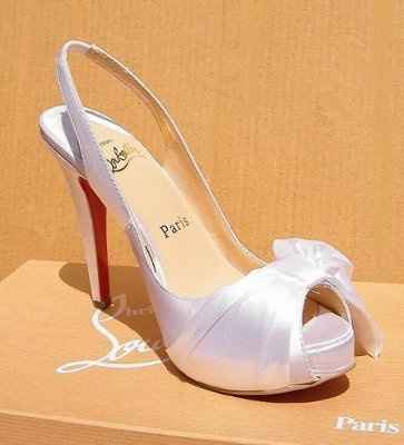 shoes. pictures please??