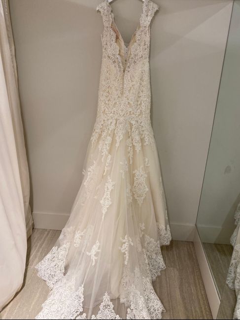 Who has said yes to the dress ? 18