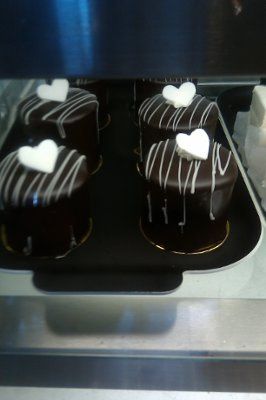 Yay! Cake decision *pics*