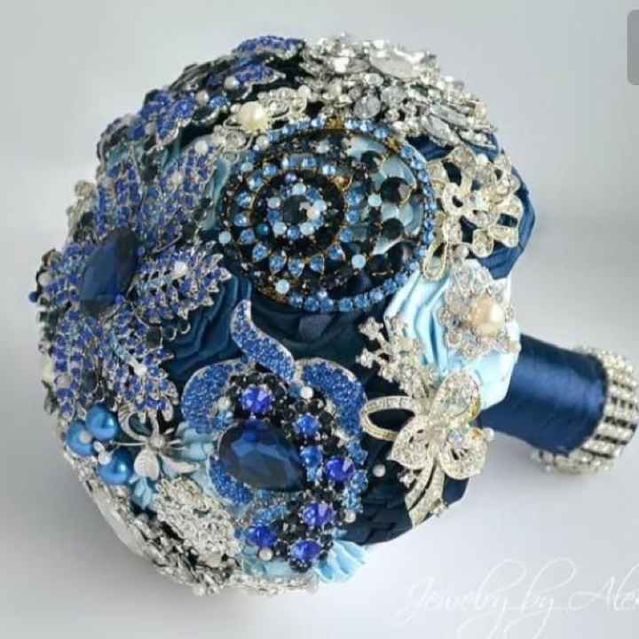 Brooch bouquet