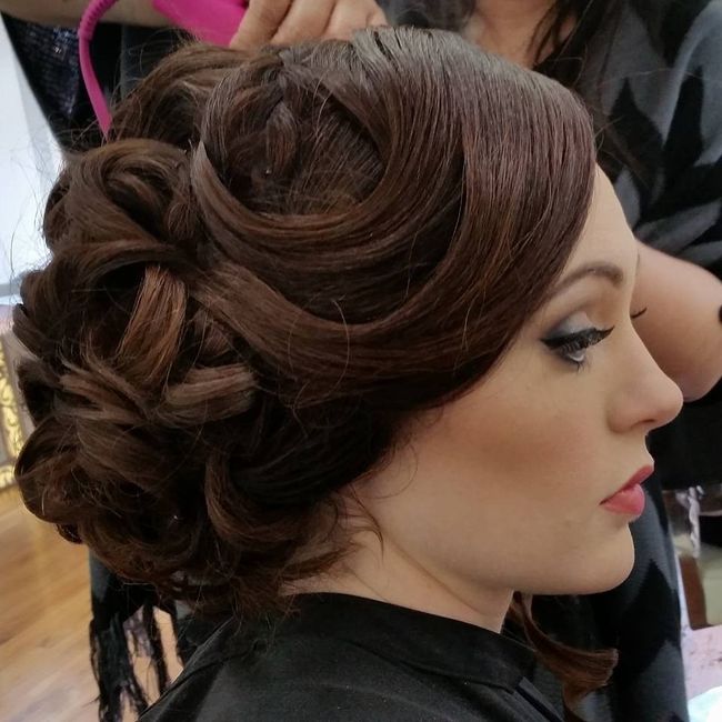 How is everyone doing their hair??