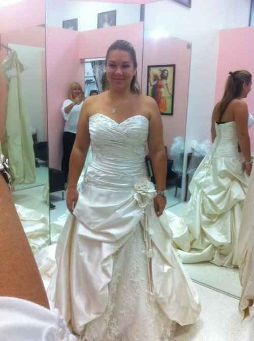 what does your wedding dress look like?!?!?