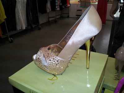 SHOES Need your help (pic)